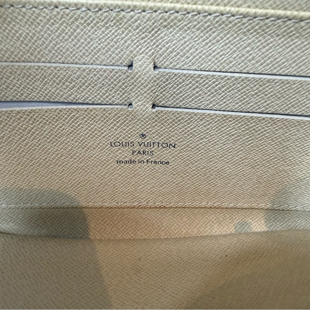 Louis Vuitton Damier Azur Zip Long Wallet - Picture 10 of 12
